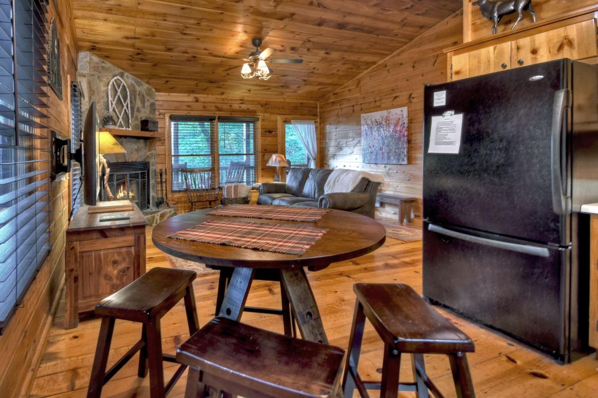 Bearfoot Ridge Wood-Burning Fireplace Cozy Hot Tub Serene Views Ellijay Exterior foto